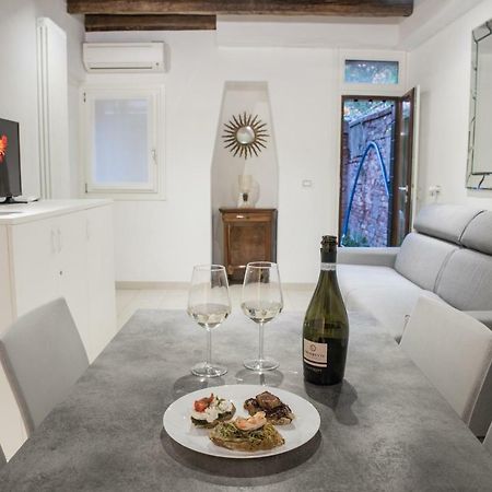 Venetian Mood Private Apartment Exterior photo